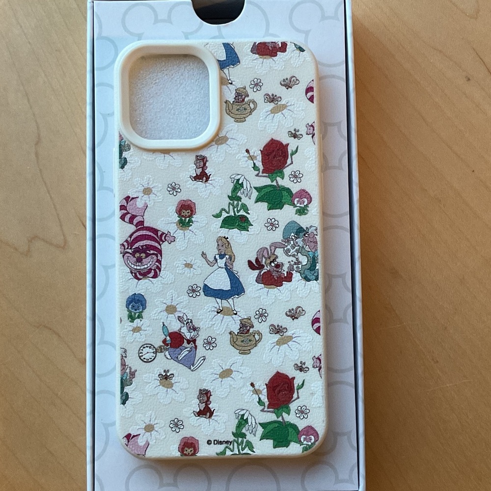Phone Case NWT IPHONE 12 Disney ALICE IN WONDERLAND Phone Case